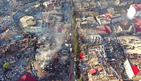 大爱无疆 坦克公益点亮土耳其支援之路